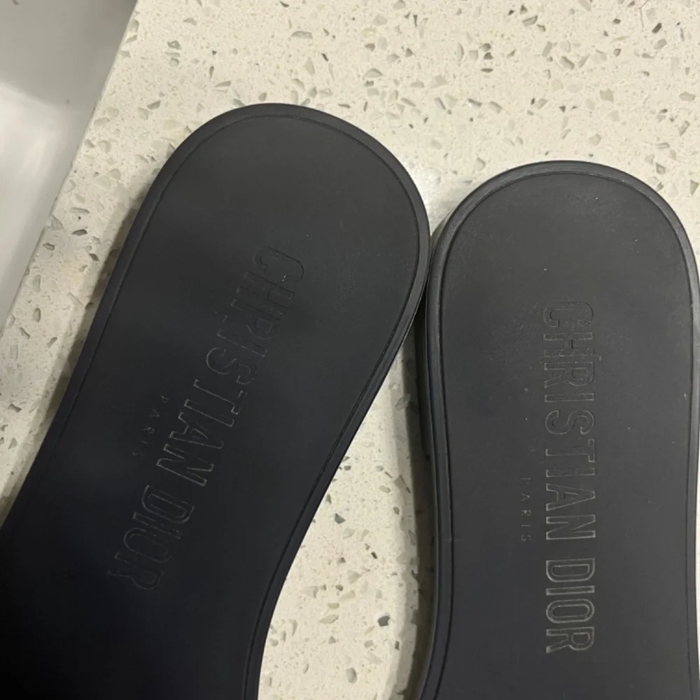Dior Slides - Picture 2 of 5